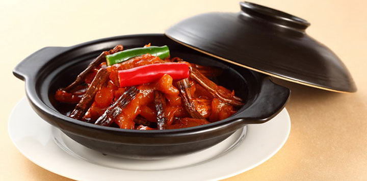 Braised Beef Tendon with Black Bamboo Shoot &amp; Garlic in Spicy Oil