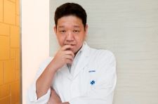 Chef Takatsugu Koyama