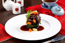 Steamed US Beef Short Ribs with Vegetables