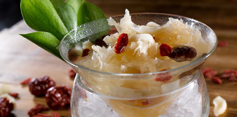 甜百合银耳莲子羹