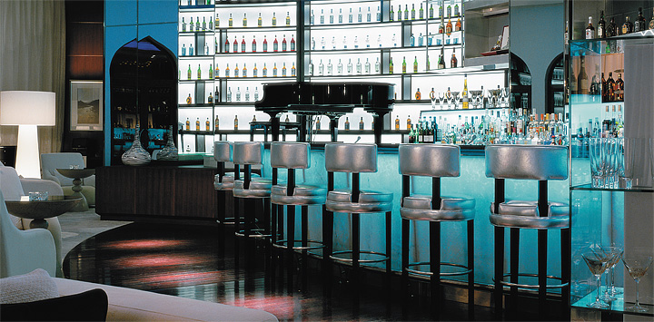 Nightlife In Muscat Top 10 Bars Pubs And Night Clubs In The City