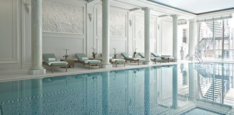 Shangri La Hotel Paris Offers Swim And Brunch Package To Start The Weekend Right Shangri La Hotel Paris