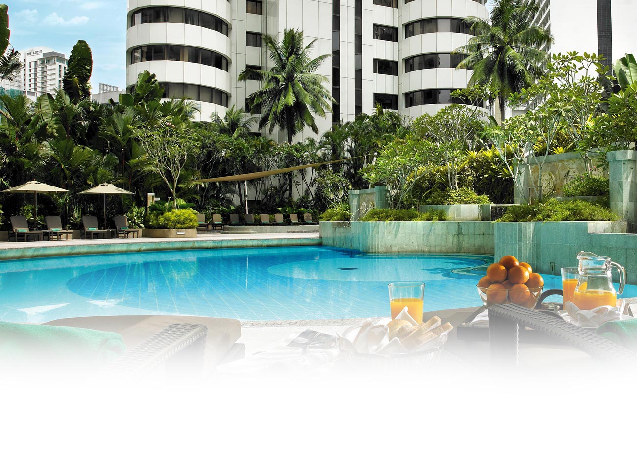Fitness Center, Gym, Health Club in Kuala Lumpur | Shangri-La Hotel - Gym With Swimming Pool Kuala Lumpur