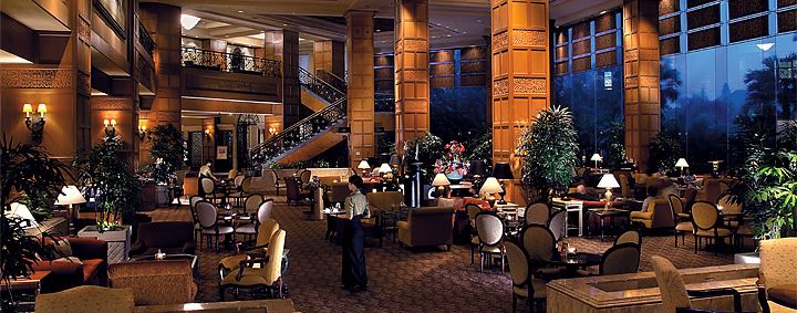 Restaurant Lobby Lounge International Shangri La Hotel