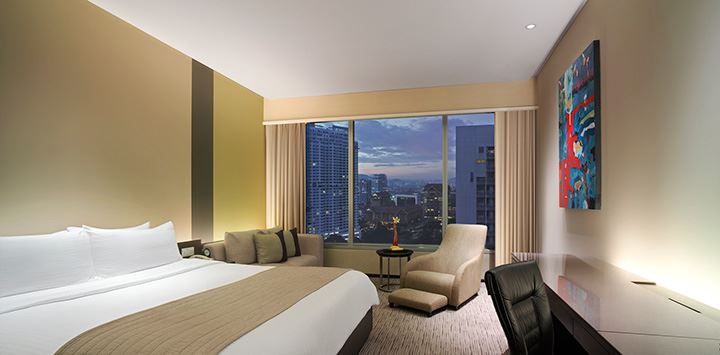 Traders Club Double Room With Twin Towers View Traders Club Double Room With Twin Towers View