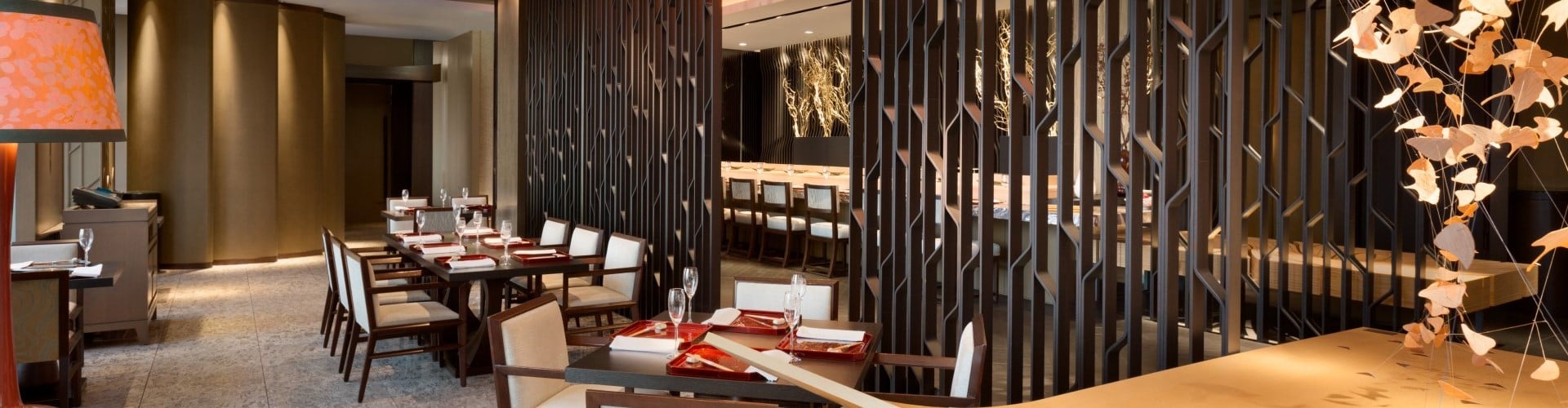 スペイン製シャンデリア レッド　リビング　ラグジュラリー　バー　ラウンジ 　カフェ 2023 Red Piano Syrah - McEvoy Ranch