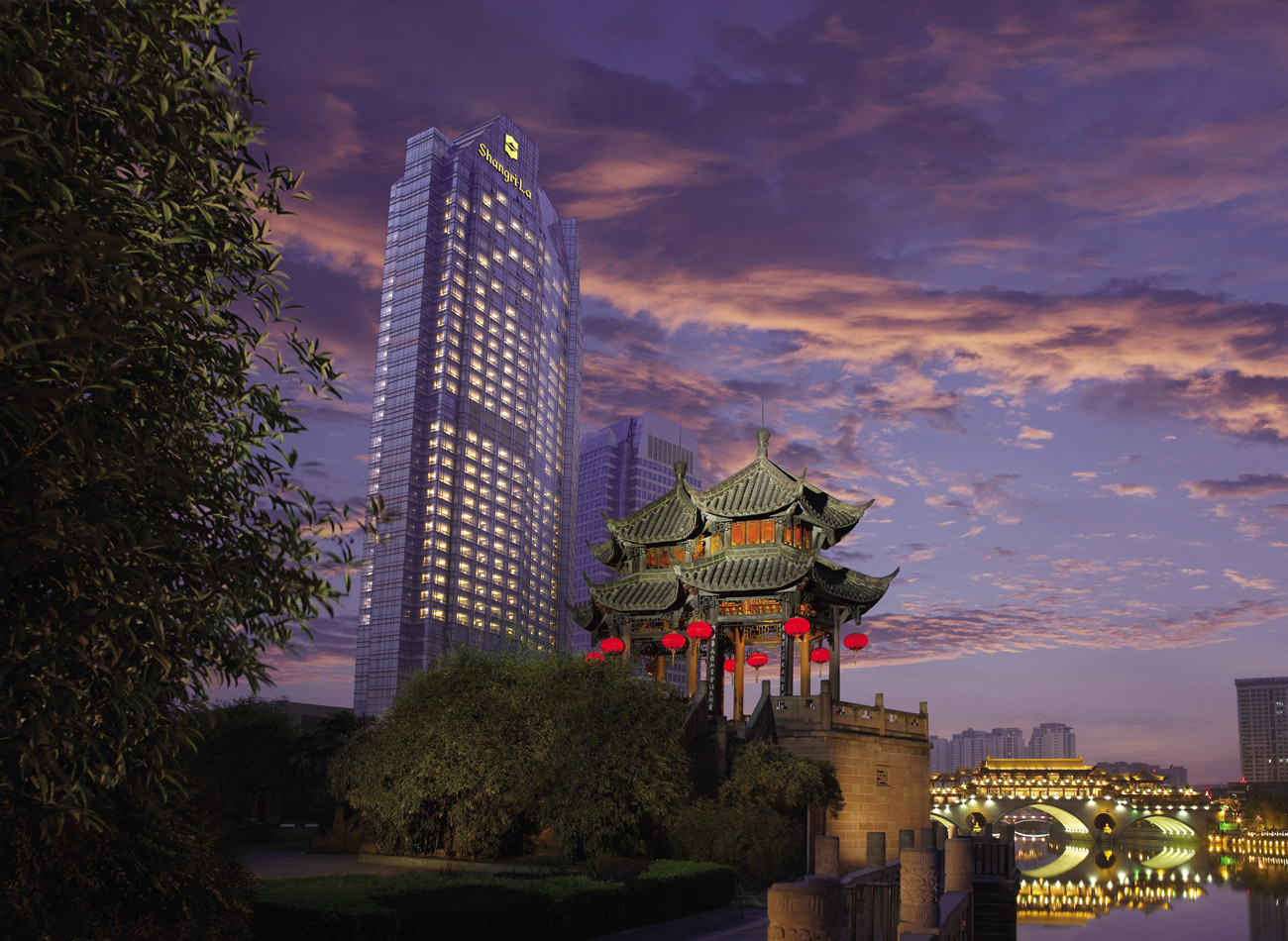 Shangri la centre