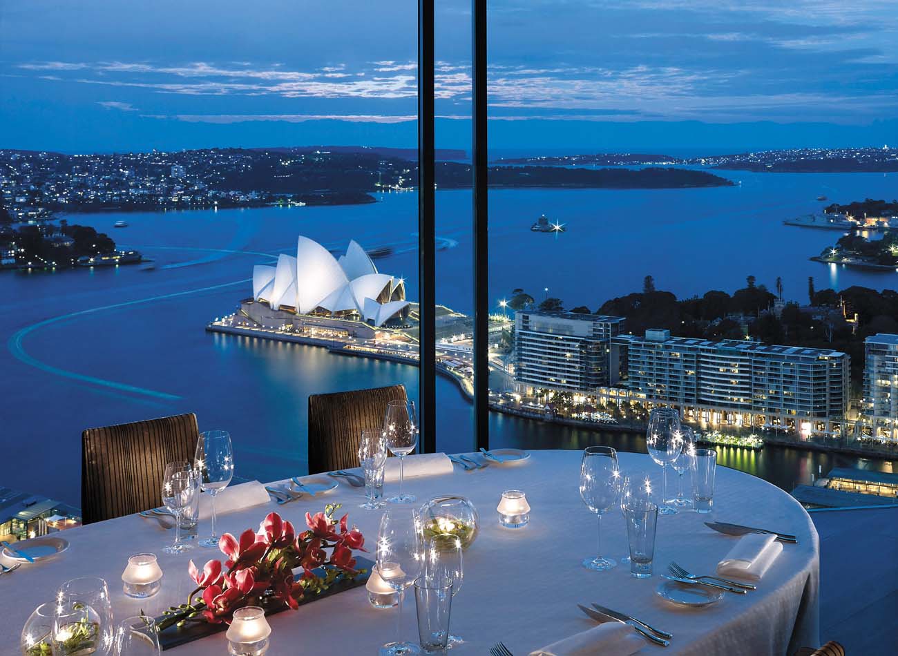 http://www.shangri-la.com/uploadedImages/Shangri-la_Hotels/Shangri-La_Hotel,_Sydney/SLSN-Bg-Altitude-Table.jpg